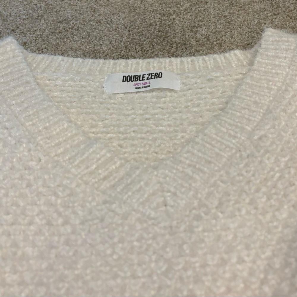 Double Zero Spicy Small cropped cream colored v-neck fuzzy sweater